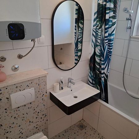 Guest House Mediterranean Хвар Екстер'єр фото