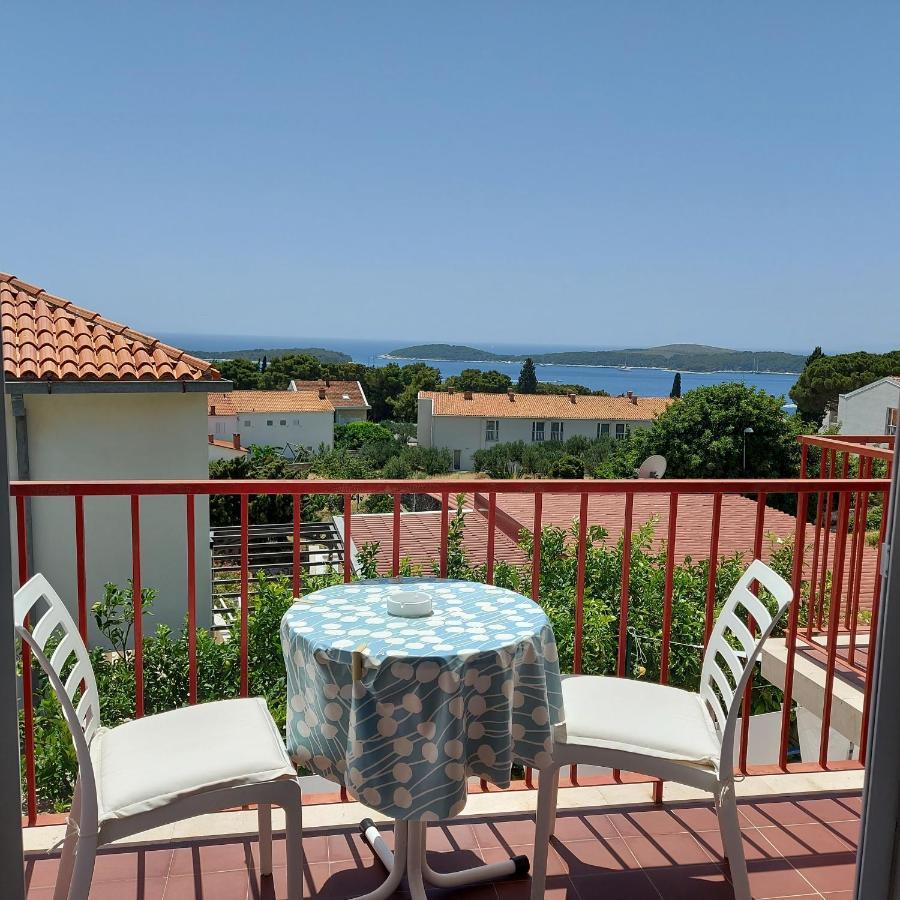 Guest House Mediterranean Хвар Екстер'єр фото